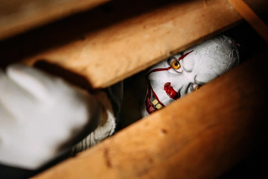 Квест в реальности Оно среди нас от компании Че за квест Квест в реальности Оно среди нас от компании Че за квест