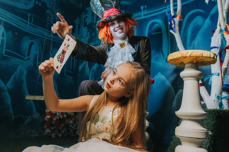 Квест в реальности Алиса в Стране чудес от компании Че за квест Квест в реальности Алиса в Стране чудес от компании Че за квест