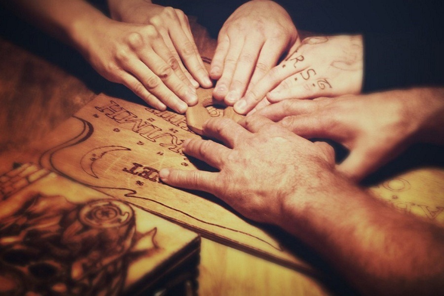 Квест в реальности Спиритический сеанс от компании Tatarstars Квест в реальности Спиритический сеанс от компании Tatarstars